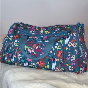 VERA BRADLEY Large Duffel Bag